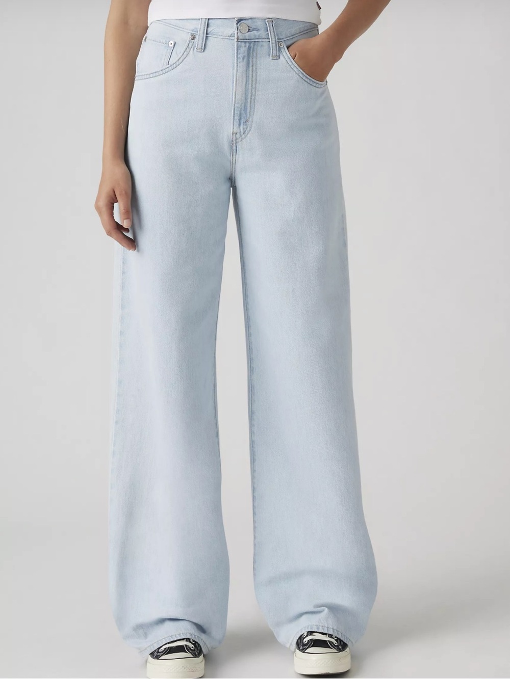 Levi’s Baggy Dad High-Rise Wide Leg Jeans in Light Acid Washed Blue - Picture 3 of 10